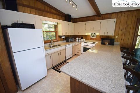 377 Buckeye Ln, Seven Devils, NC 28604 photo 11
