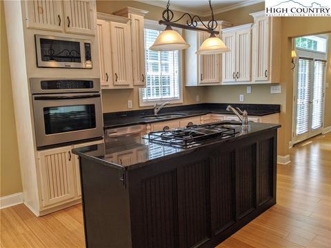 163 Twisting Trl, Deep Gap, NC 28618 photo 14