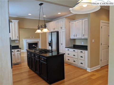 163 Twisting Trl, Deep Gap, NC 28618 photo 13