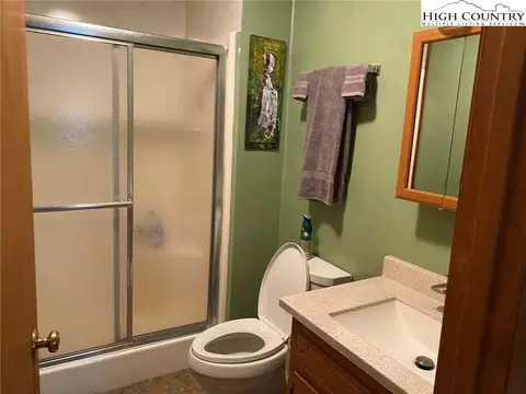 194 Ash Loop, Newland, NC 28657 photo 11