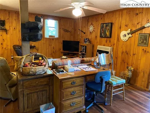 194 Ash Loop, Newland, NC 28657 photo 16