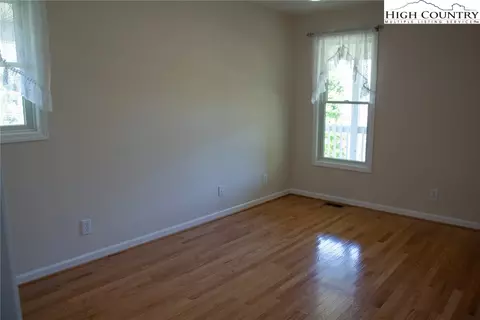 213 E Creekside Trl, Jefferson, NC 28640 photo 21