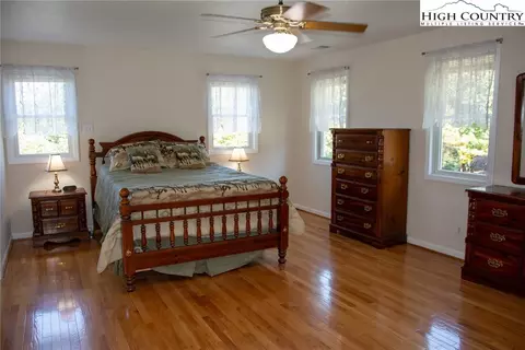 213 E Creekside Trl, Jefferson, NC 28640 photo 23