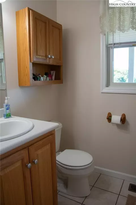 213 E Creekside Trl, Jefferson, NC 28640 photo 22
