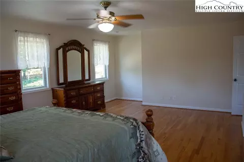 213 E Creekside Trl, Jefferson, NC 28640 photo 24