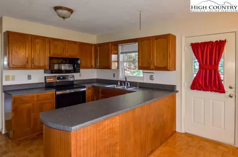 590 Dick Watson Rd, Deep Gap, NC 28618 photo 3