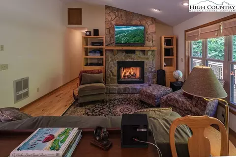 102 Wild Daisy Ct, Beech Mountain, NC 28604 photo 7