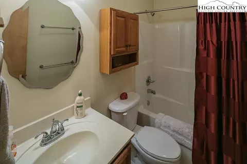 102 Wild Daisy Ct, Beech Mountain, NC 28604 photo 9
