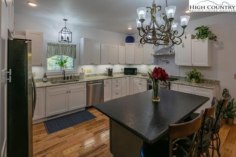 156 Crossmor Dr, Todd, NC 28684 photo 18