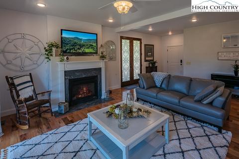 156 Crossmor Dr, Todd, NC 28684 photo 9