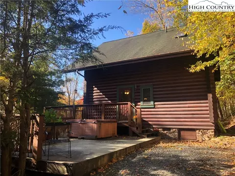 255 Rainbow Mountain Rd, Boone, NC 28607 photo 2