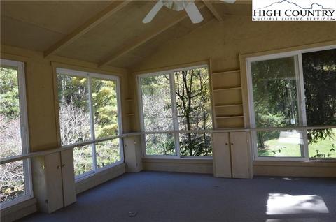 91 Parkview Dr, Sparta, NC 28675 photo 3