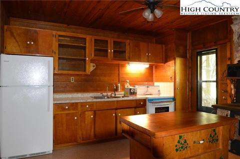 91 Parkview Dr, Sparta, NC 28675 photo 18