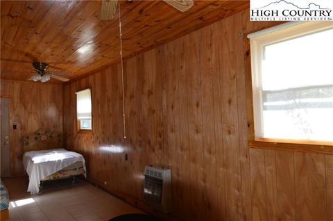 91 Parkview Dr, Sparta, NC 28675 photo 15