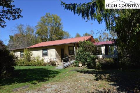91 Parkview Dr, Sparta, NC 28675 photo 1