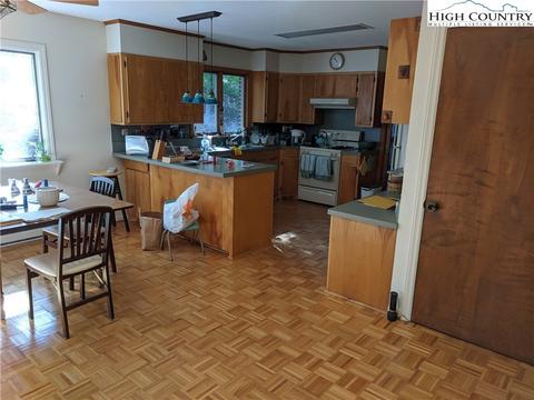 145 Arbor Lane Ln, Boone, NC 28607 photo 5