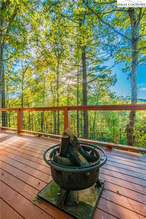 207 Wishbone Dr, Deep Gap, NC 28618 photo 9