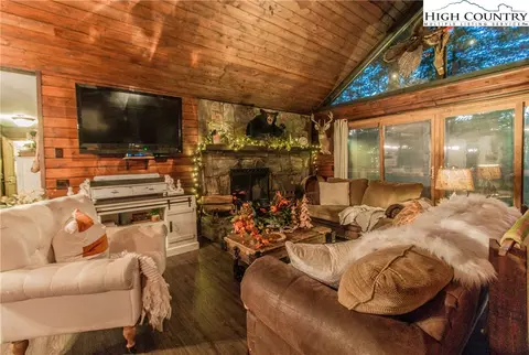 207 Wishbone Dr, Deep Gap, NC 28618 photo 22