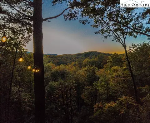207 Wishbone Dr, Deep Gap, NC 28618 photo 5