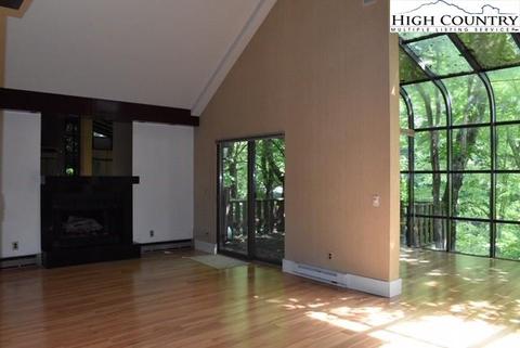 202-204 Spring Branch Rd, Beech Mountain, NC 28604 photo 2
