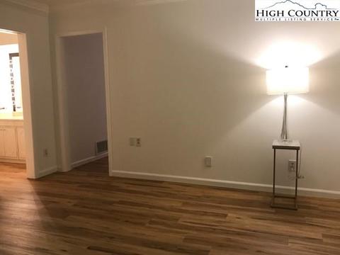 202-204 Spring Branch Rd, Beech Mountain, NC 28604 photo 9