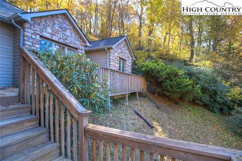 621 Benjamin Dr, Boone, NC 28607 photo 5