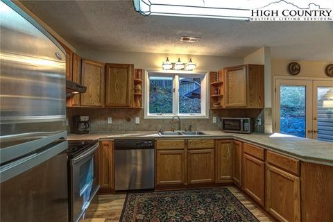 621 Benjamin Dr, Boone, NC 28607 photo 13
