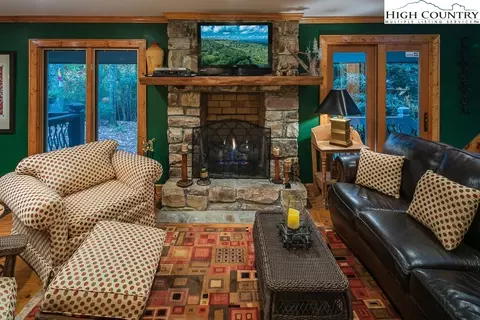 104 Ivy Ln, Beech Mountain, NC 28607 photo 6