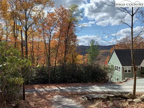 216 Oak Rd, Beech Mountain, NC 28604 photo 3