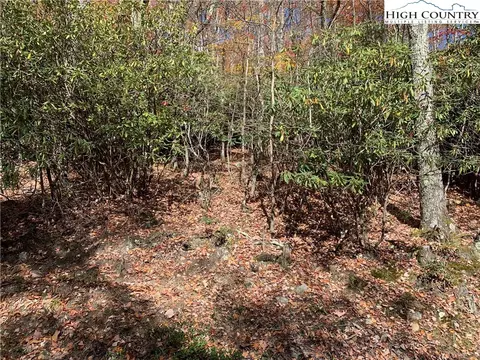216 Oak Rd, Beech Mountain, NC 28604 photo 4