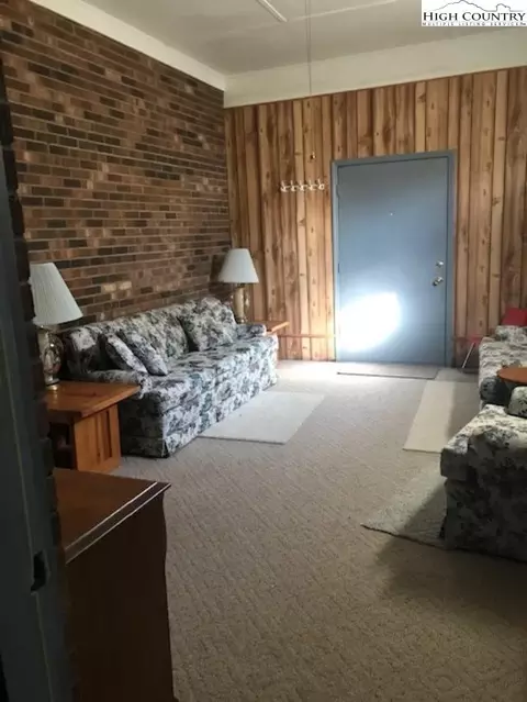 206 Cherry St, Sparta, NC 28675 photo 6
