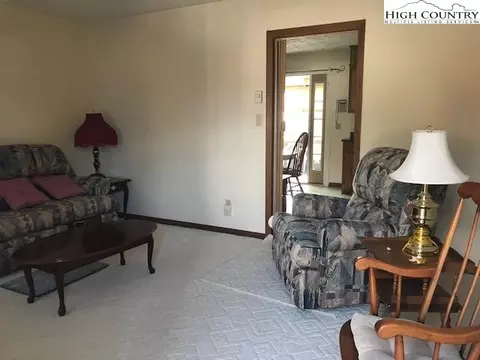 206 Cherry St, Sparta, NC 28675 photo 2