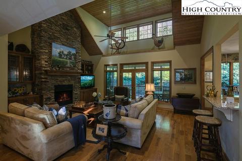 151 Blackberry, Boone, NC 28607 photo 4