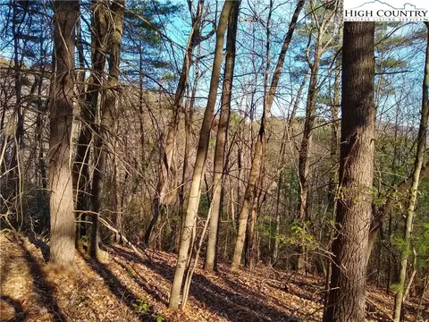 989 Summit Ridge Rd, Purlear, NC 28665 photo 4