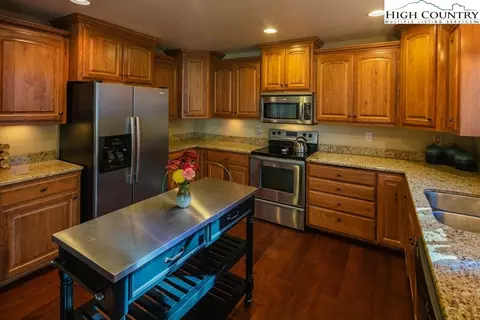 535 Pinnacle Ridge Rd, Beech Mountain, NC 28604 photo 10