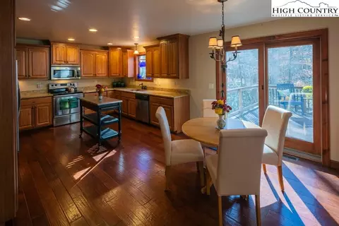 535 Pinnacle Ridge Rd, Beech Mountain, NC 28604 photo 8