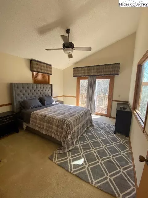 197 High Hollow Rd, Deep Gap, NC 28618 photo 9