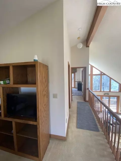 197 High Hollow Rd, Deep Gap, NC 28618 photo 7