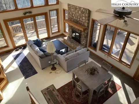 197 High Hollow Rd, Deep Gap, NC 28618 photo 2