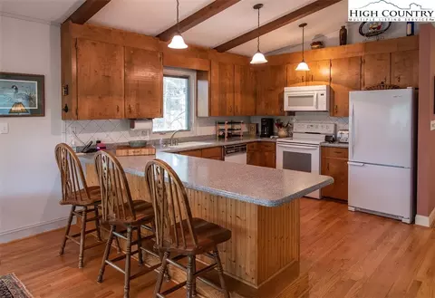 83 Laurel Ln, Roaring Gap, NC 28668 photo 7