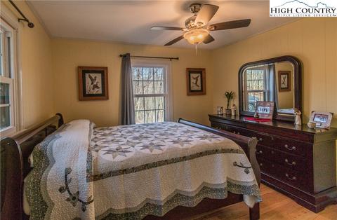 767 Hawk Ridge Rd, Deep Gap, NC 28618 photo 18