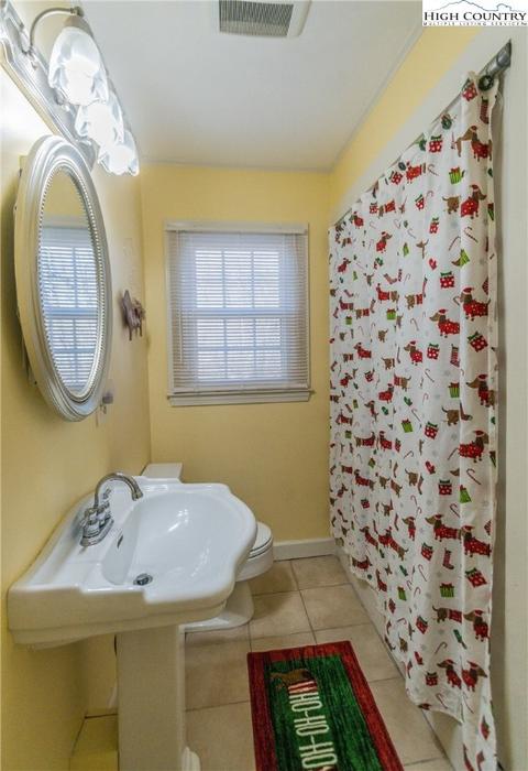 767 Hawk Ridge Rd, Deep Gap, NC 28618 photo 16