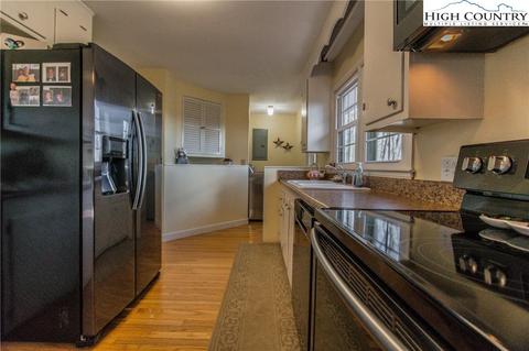 767 Hawk Ridge Rd, Deep Gap, NC 28618 photo 13