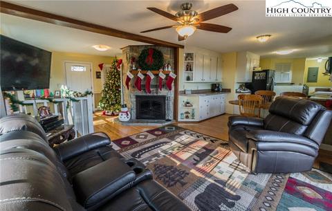 767 Hawk Ridge Rd, Deep Gap, NC 28618 photo 8