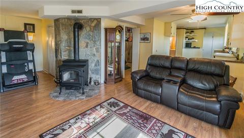 767 Hawk Ridge Rd, Deep Gap, NC 28618 photo 26