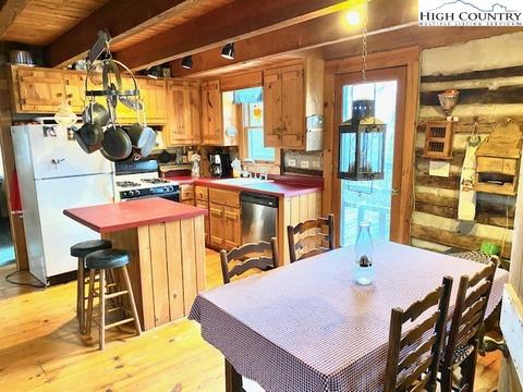 888 Stonebridge Ln, Todd, NC 28684 photo 14
