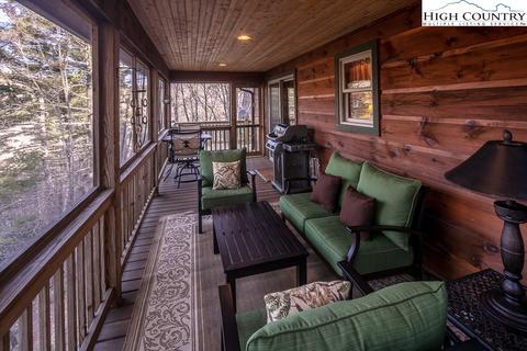 328 W Laurel Cir, Deep Gap, NC 28618 photo 16