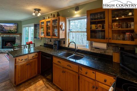 132 Grapevine Cir, Boone, NC 28607 photo 17