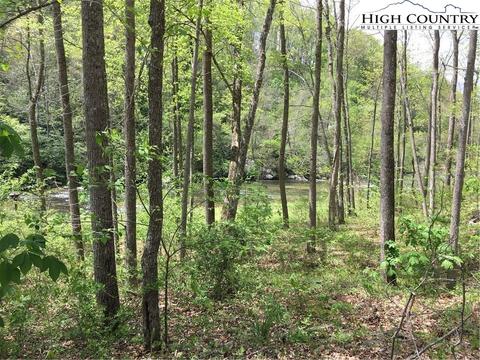 539 White Pine Dr, Ennice, NC 28623 photo 11