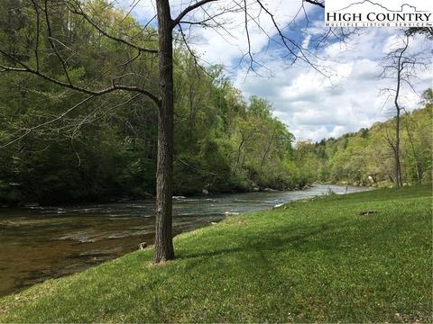 539 White Pine Dr, Ennice, NC 28623 photo 4